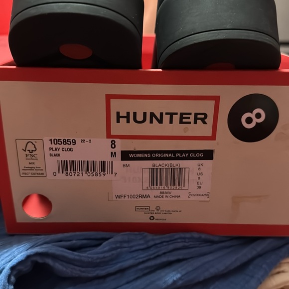 Hunter Play Clogs in Black - Picture 5 of 5